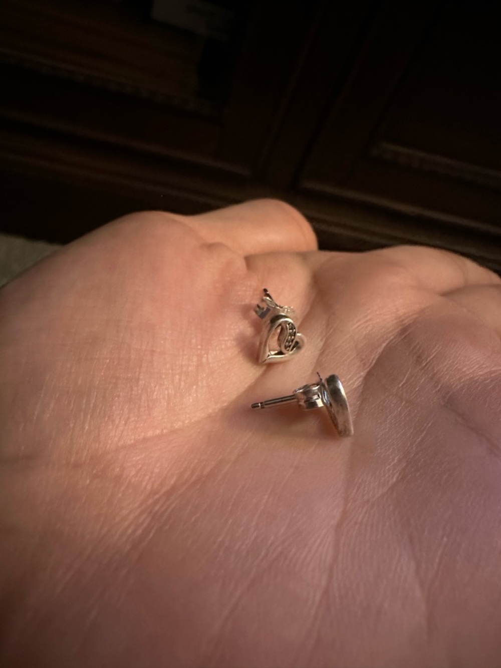 PANDORA Ribbon of Love Stud Earrings - Picture 8 of 9